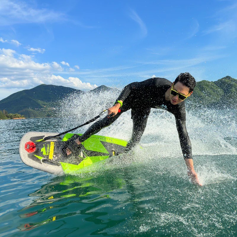 Rushwave H1 в прокате E-Surfing