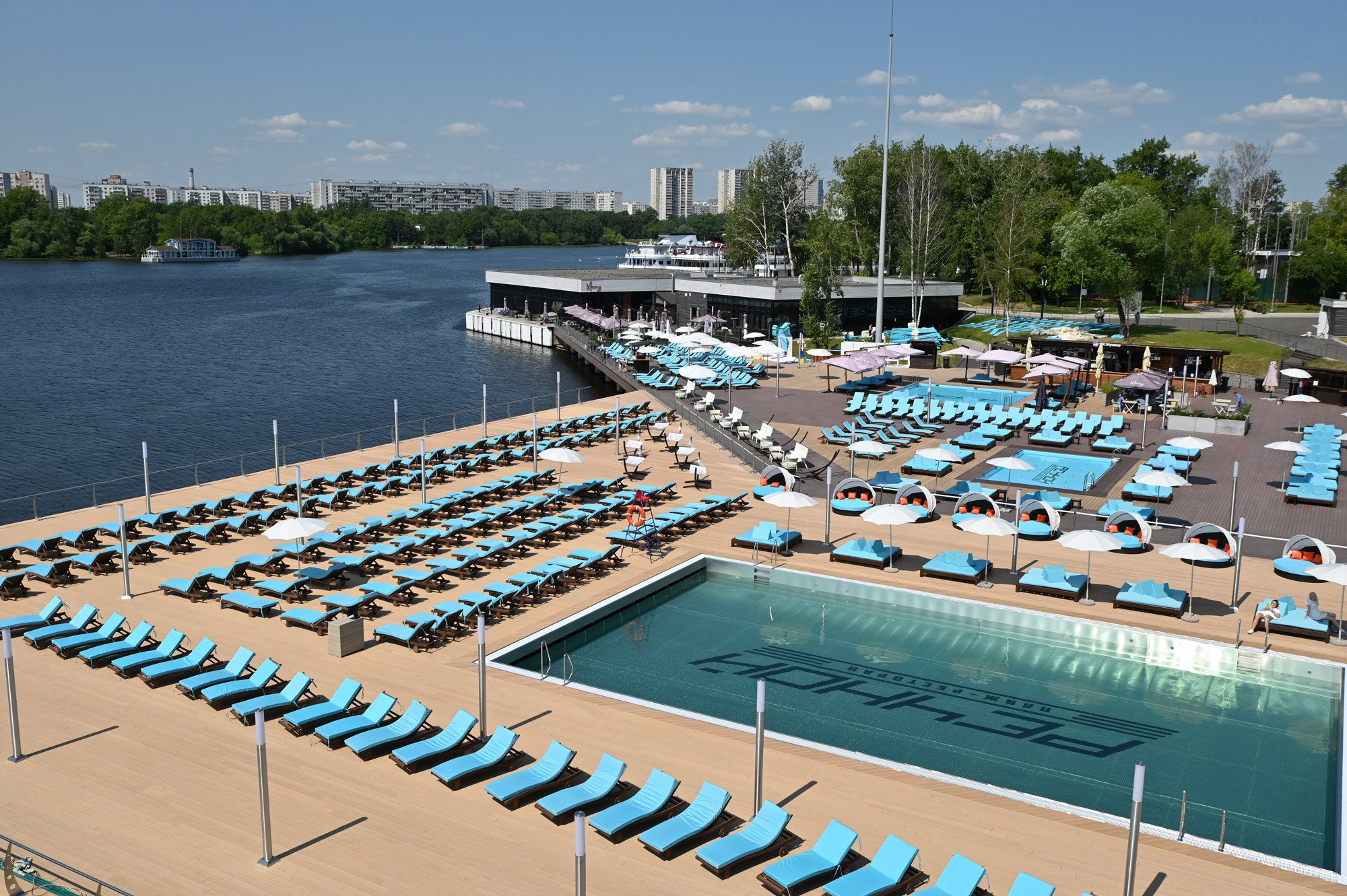 Пляж-ресторан Речной — фото 1